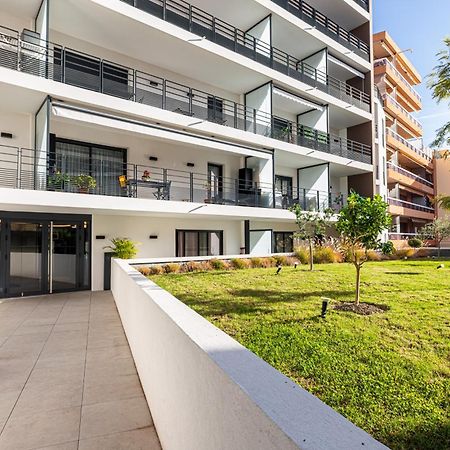 Queen Riviera : Climatisation, Parking, Terrasse Ментона Экстерьер фото