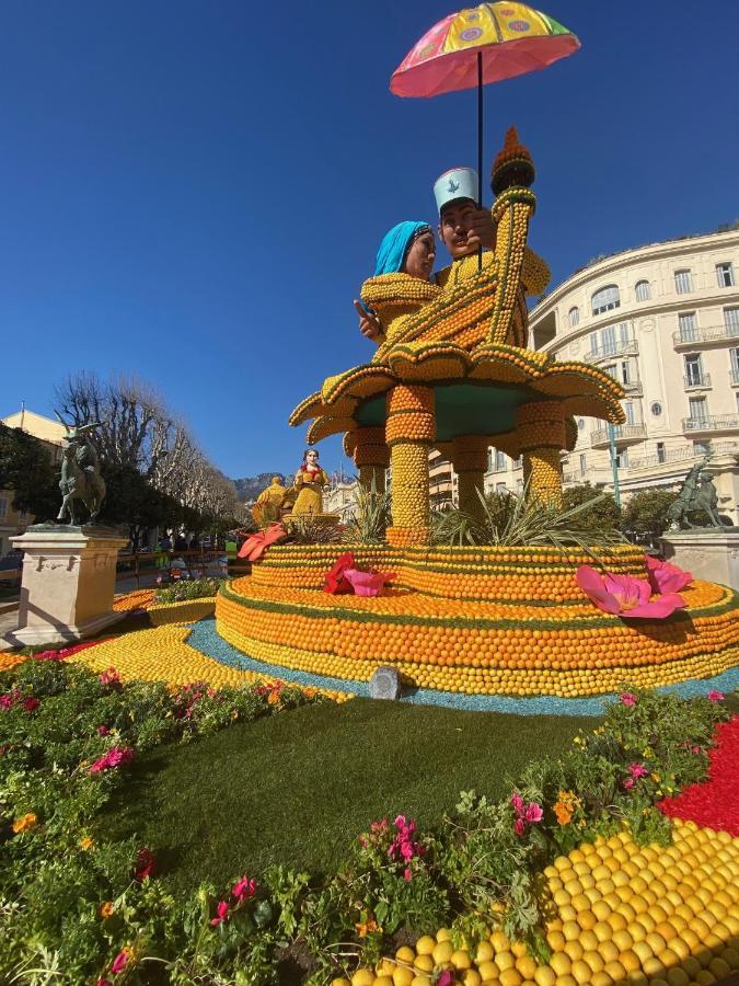 Queen Riviera : Climatisation, Parking, Terrasse Ментона Экстерьер фото